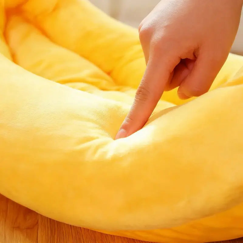 Banana Boat Pet Bed, Shaped Beds, Detachable and Washable, Suitable for Small/Medium Cats/Dogs, Kitten Bed, Universal Design, Comfortable and Soft, Secure Pet Bed